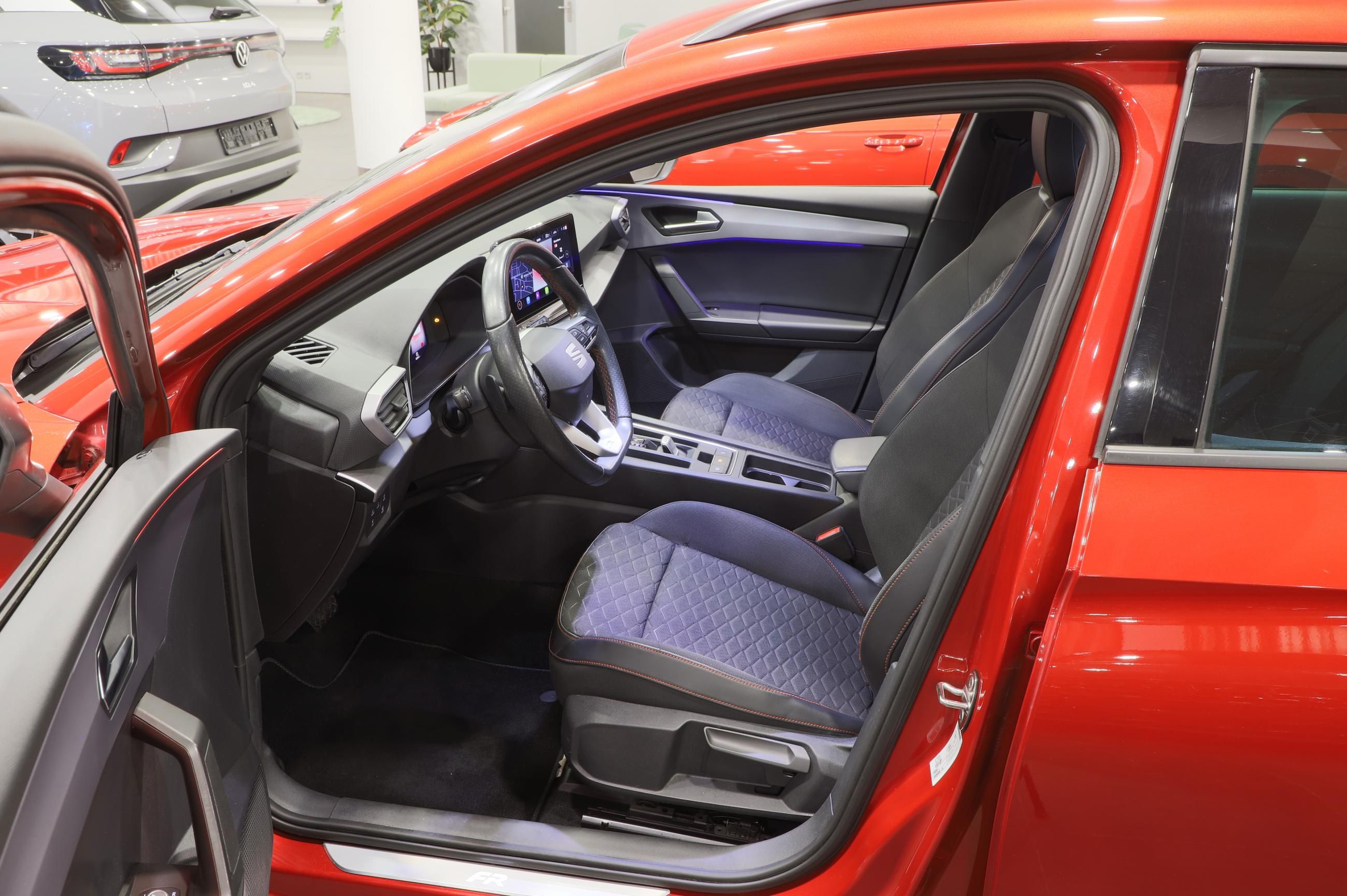 Seat Leon, 1.5 eTSI 110kW DSG FR-Line - fotka 5