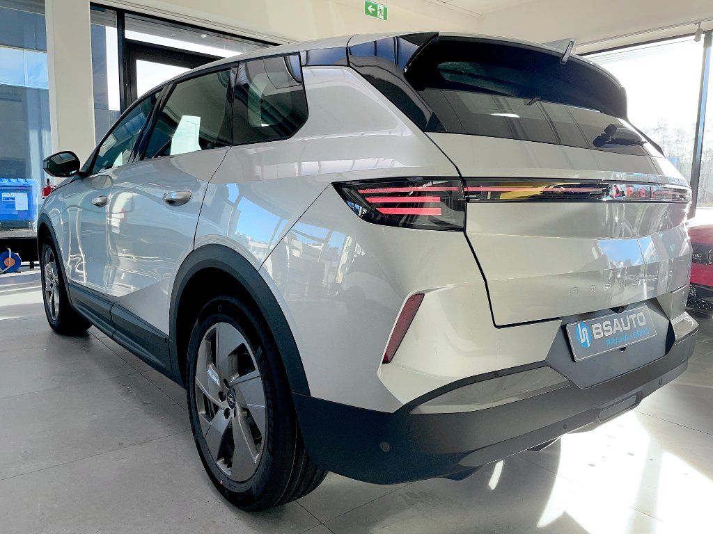 Opel Grandland, Edition Mild-Hybrid Automat - fotka 3