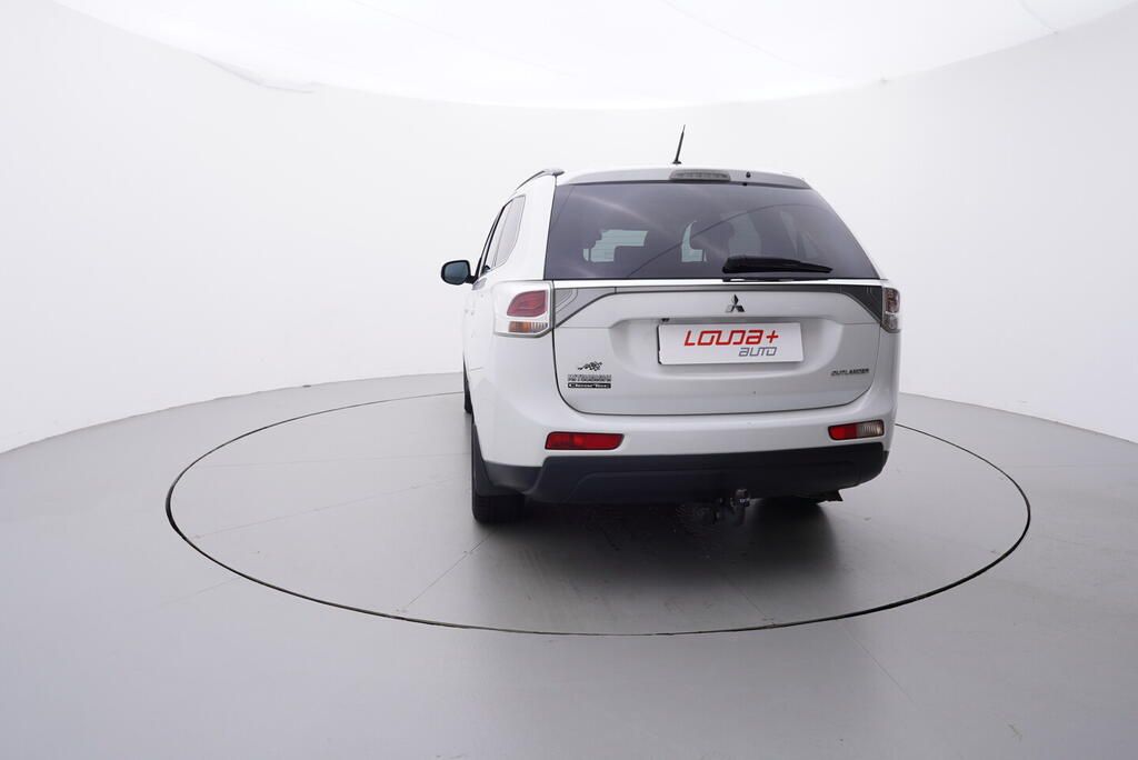 Mitsubishi Outlander, 2.3 110 kW - fotka 4