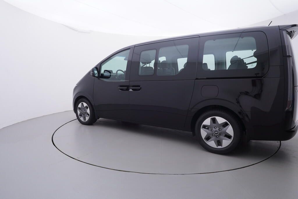 Hyundai Staria, Style Premium 2.2 CR 130 kW - fotka 3