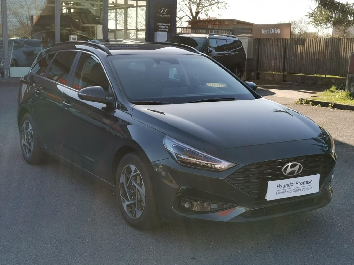 Hyundai i30, 1,6 T-GDI WG DCT STYLE SAFETY - fotka 3
