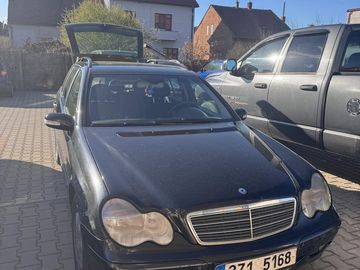 Mercedes-Benz CDI 220