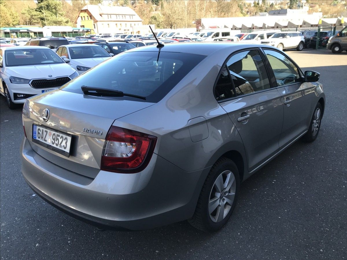 Škoda Rapid, 1,0 TSi 70kW - fotka 5