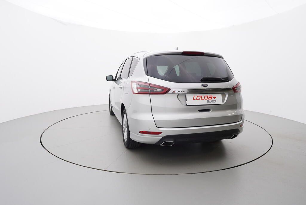 Ford S-MAX, Titanium 2.0 140 kW - fotka 4