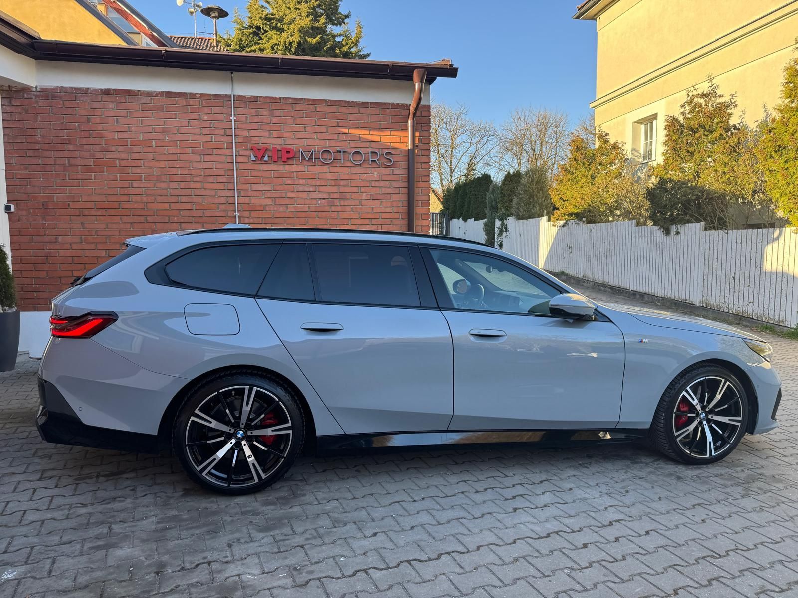 BMW Řada 5, 540xD-M PRO-R21-PANO-H&K - fotka 6