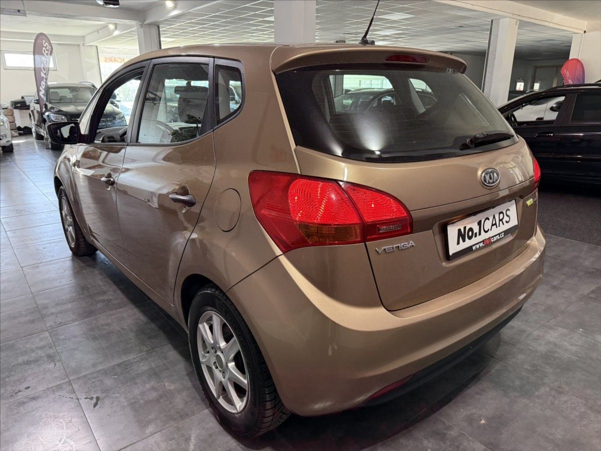 Kia Venga, 1,4   i KLIMA ALU PO STK - fotka 4