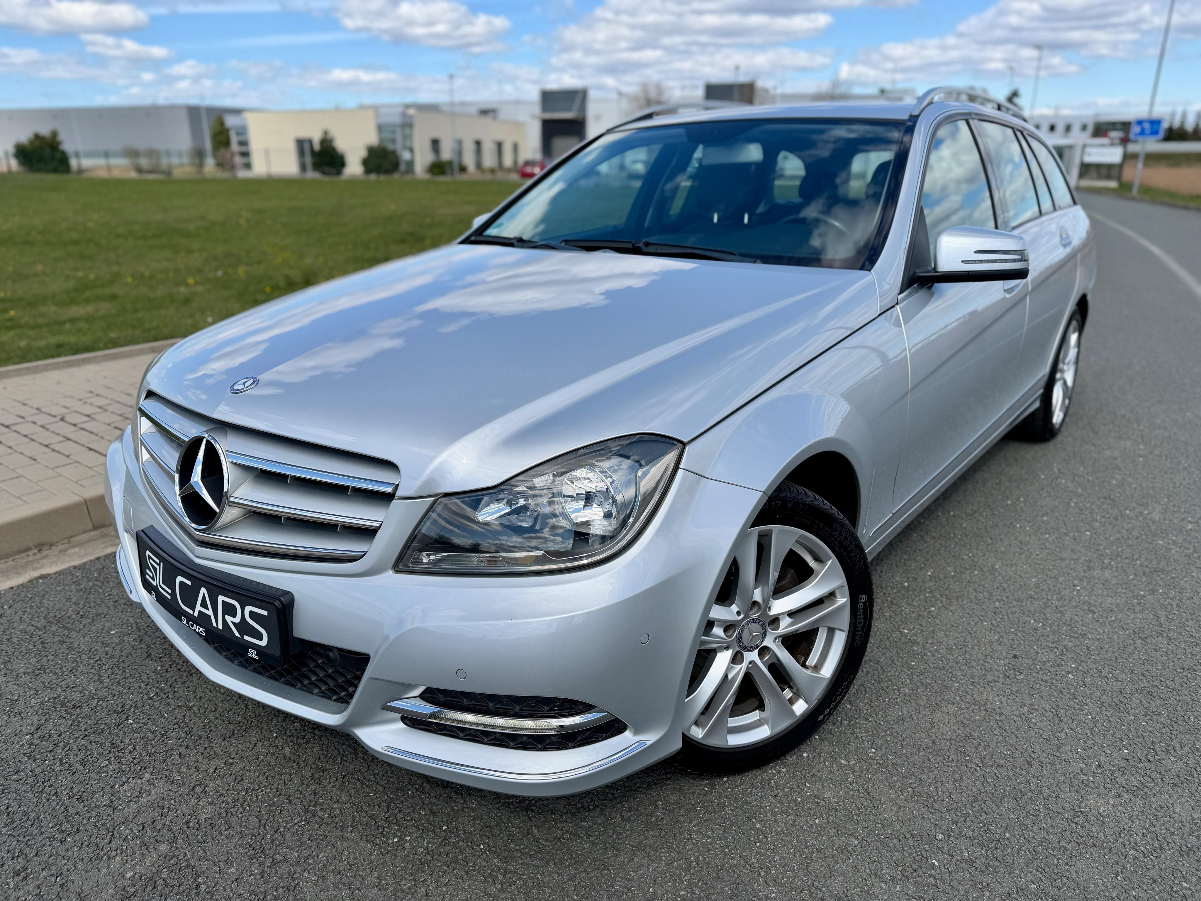 Mercedes-Benz Třídy C, 180 CGI 7G NAVIGACE SERVISKA
