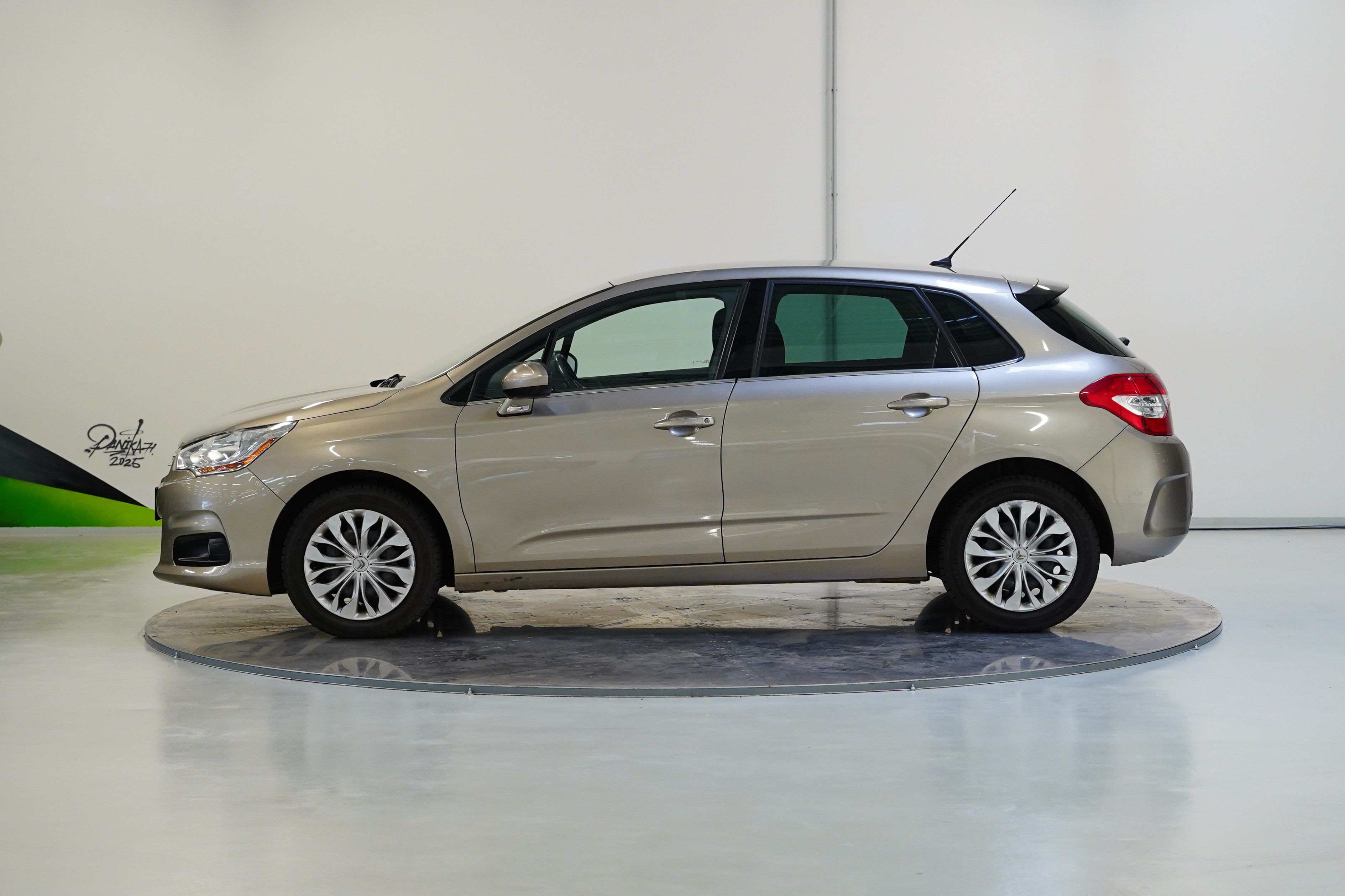 Citroën C4, 1.6 HDI 68 kW - fotka 3