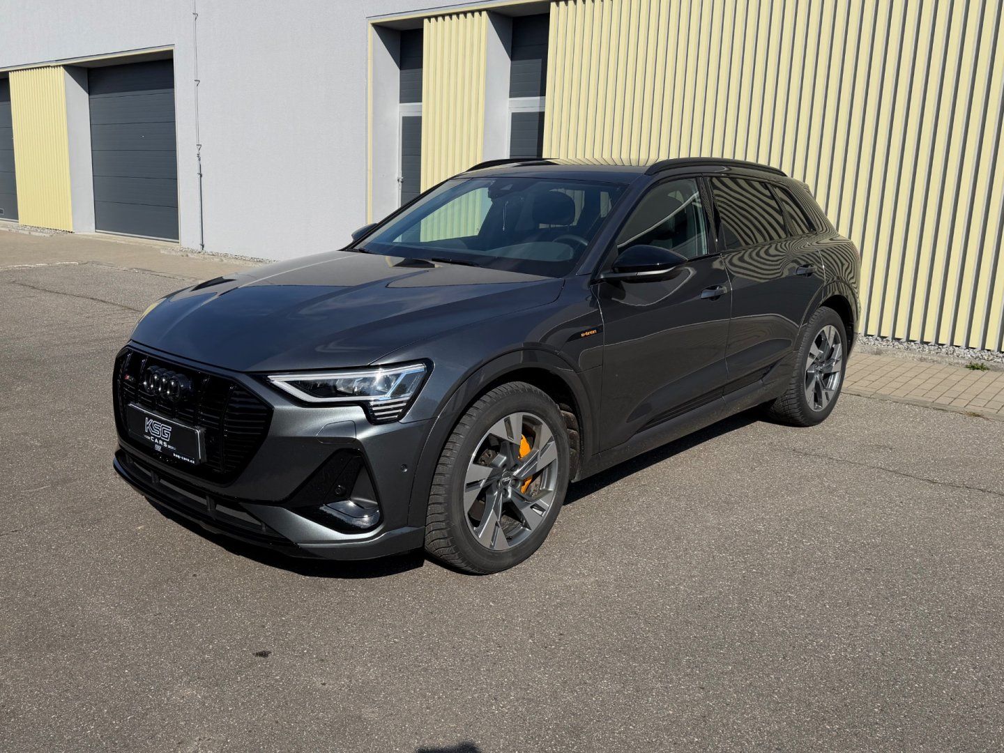 Audi e-tron, 55 300kW! Quattro! S-Line! ČR! - fotka 2