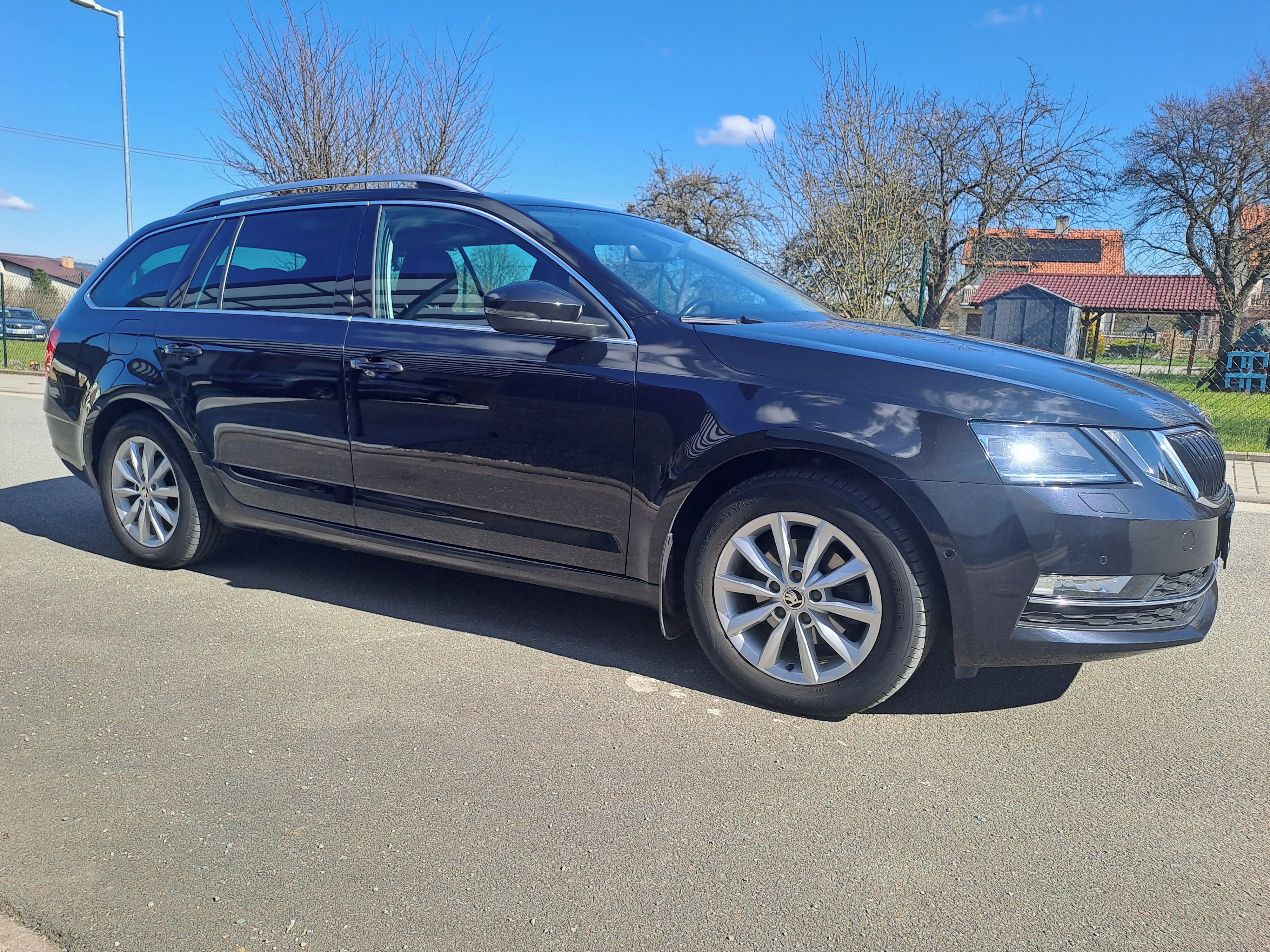 Škoda Octavia, 1,6TDI DSG,ELEGANCE,TOP,VÝBAVA - fotka 4