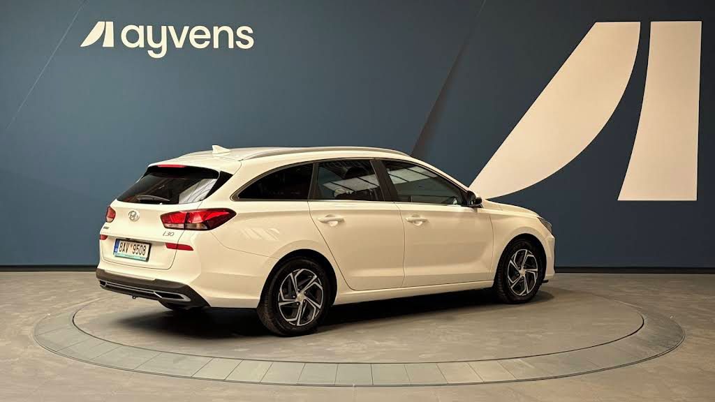 Hyundai i30, 1.5 T-GDI Mild Hyb Family Smar - fotka 2