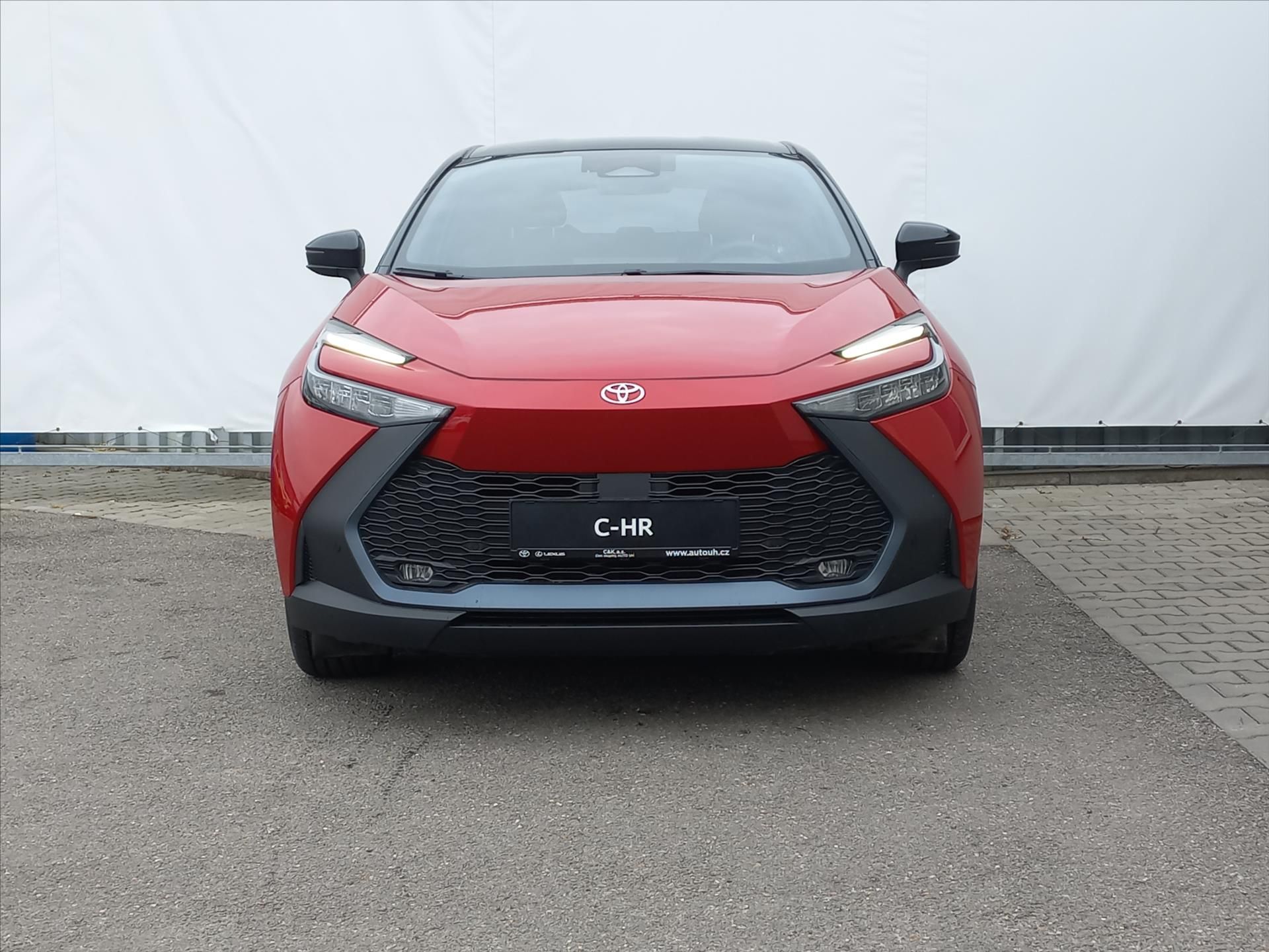 Toyota C-HR, 2,0 Hybrid e-CVT 198k  Style - fotka 4