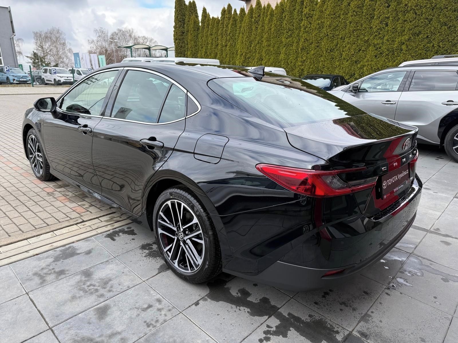 Toyota Camry, 2.5HEV 231PS Executive - fotka 4
