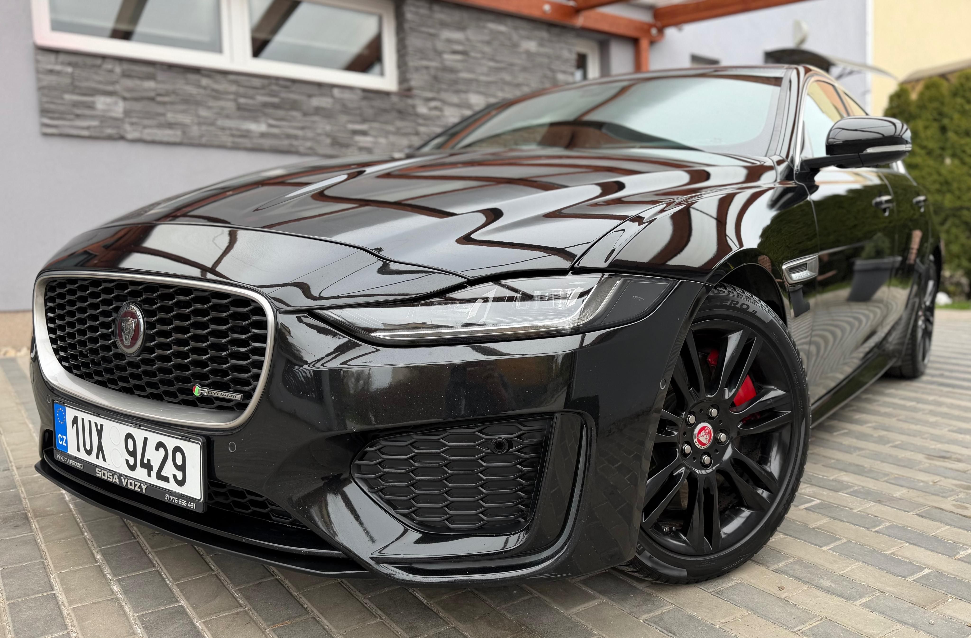 Jaguar XE - fotka 3
