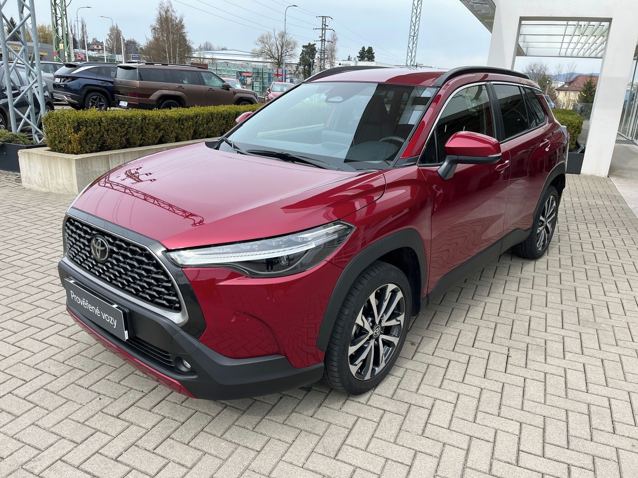 Toyota Corolla Cross, 1.8 Hybrid e-CVT Style Tech - fotka 2