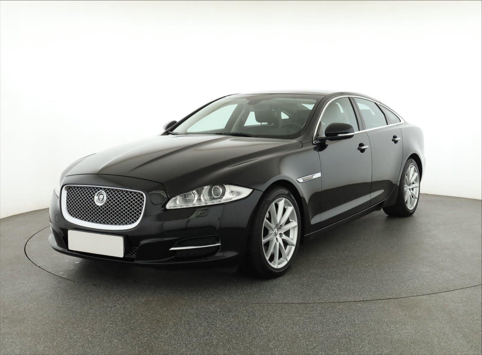 Jaguar XJ, 3.0 D, Automat, Serv.kniha - fotka 2