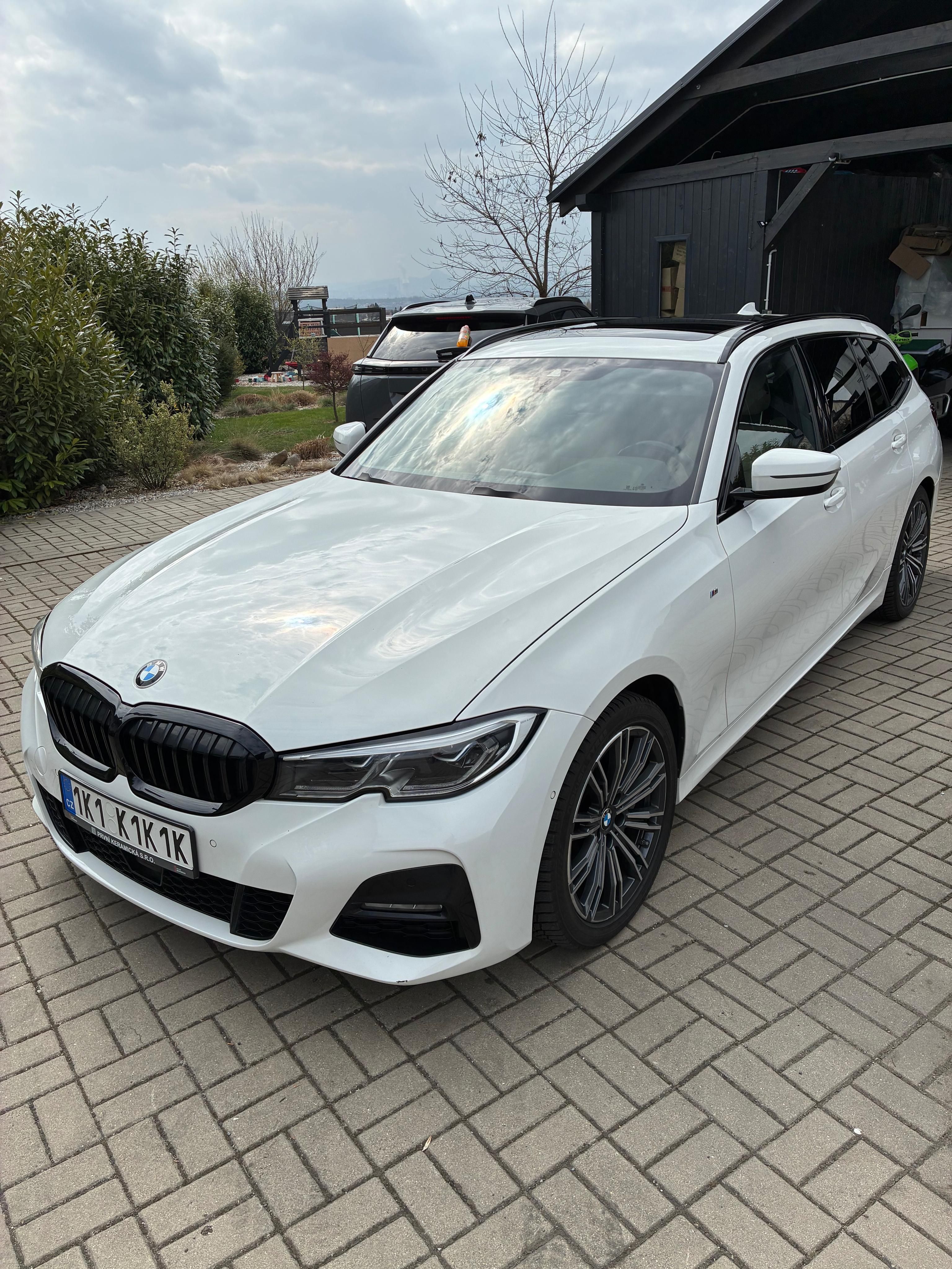 BMW Řada 3, 330X DRIVE,M-packet, v záruce! - fotka 5
