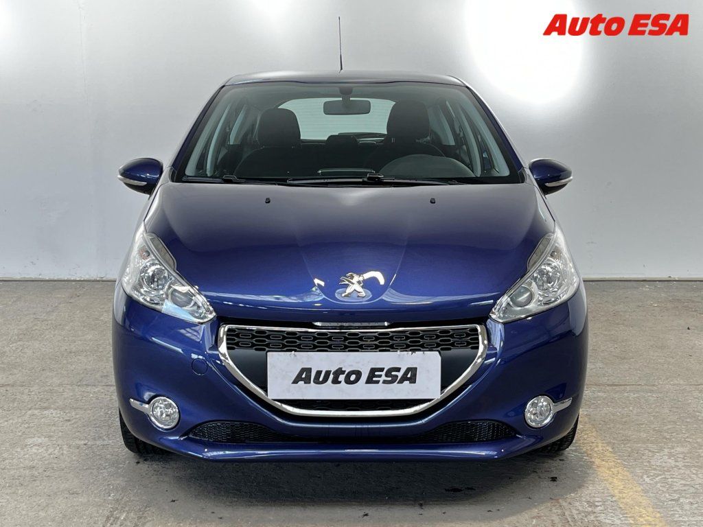 Peugeot 208, 1.2 PT,AC,výhřev sed - fotka 2