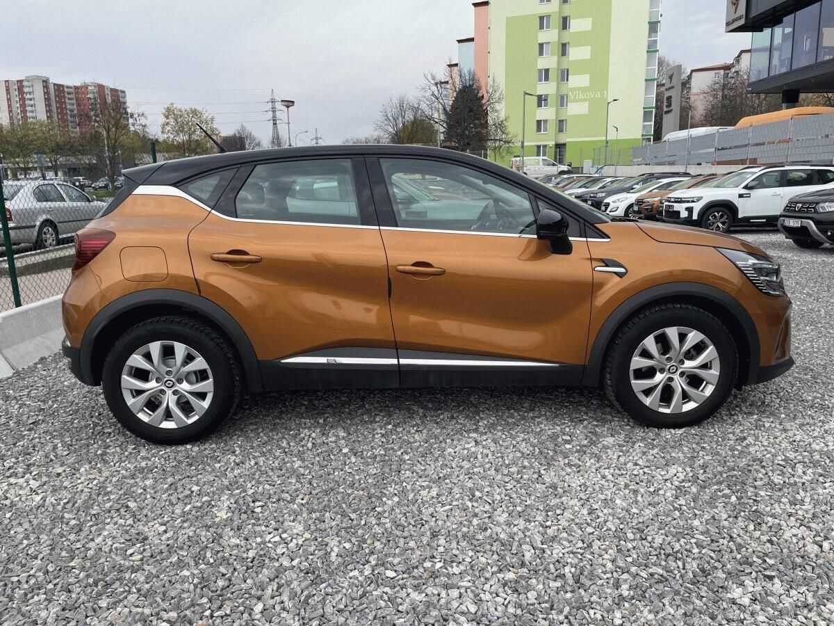 Renault Captur, 1.0 Tce, 67kW, 1.Maj, ČR - fotka 3