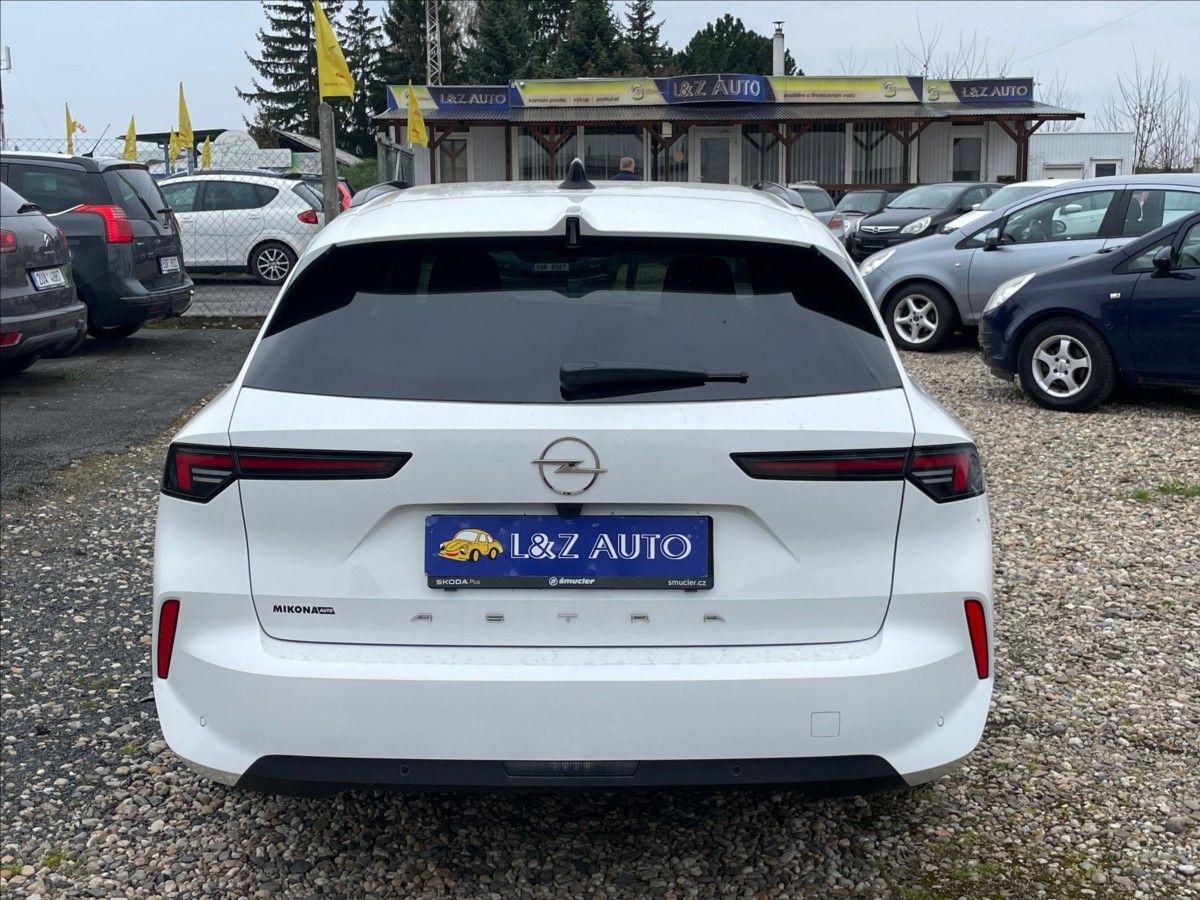 Opel Astra, 1,2 T - fotka 5
