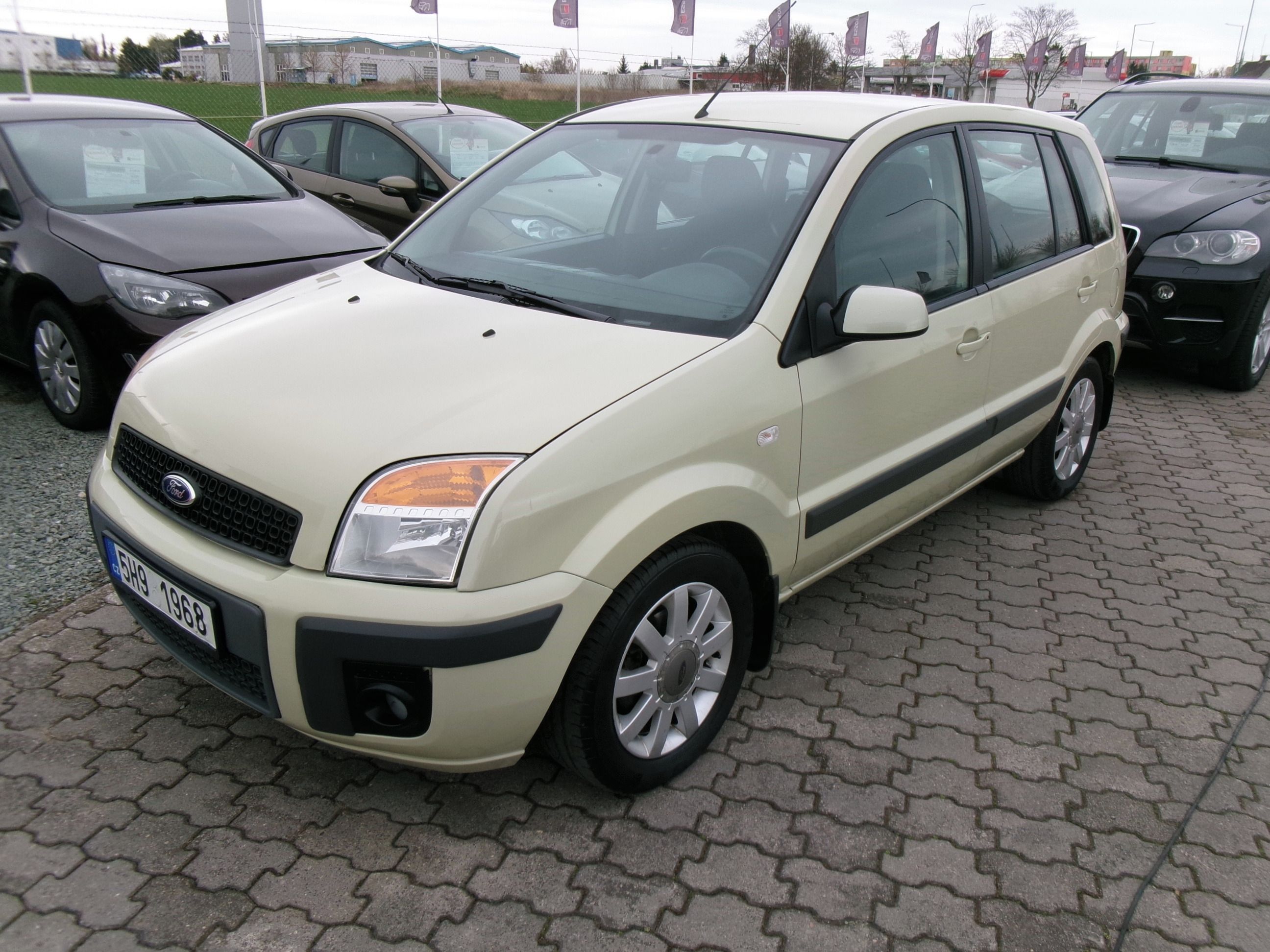 Ford Fusion, 1.4i CZ,serviska,2x kola - fotka 3