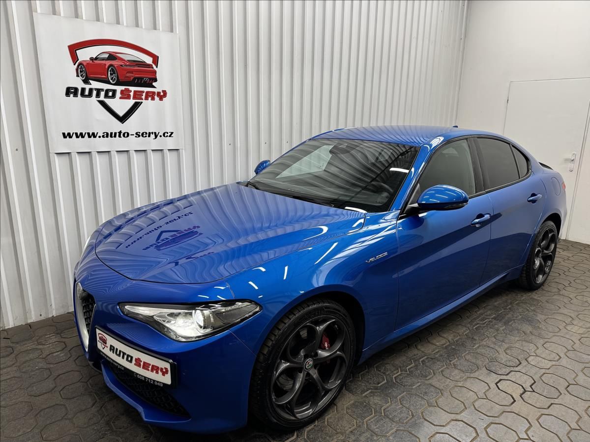 Alfa Romeo Giulia, 206kW Q4 VELOCE 1.MAJITEL - fotka 2