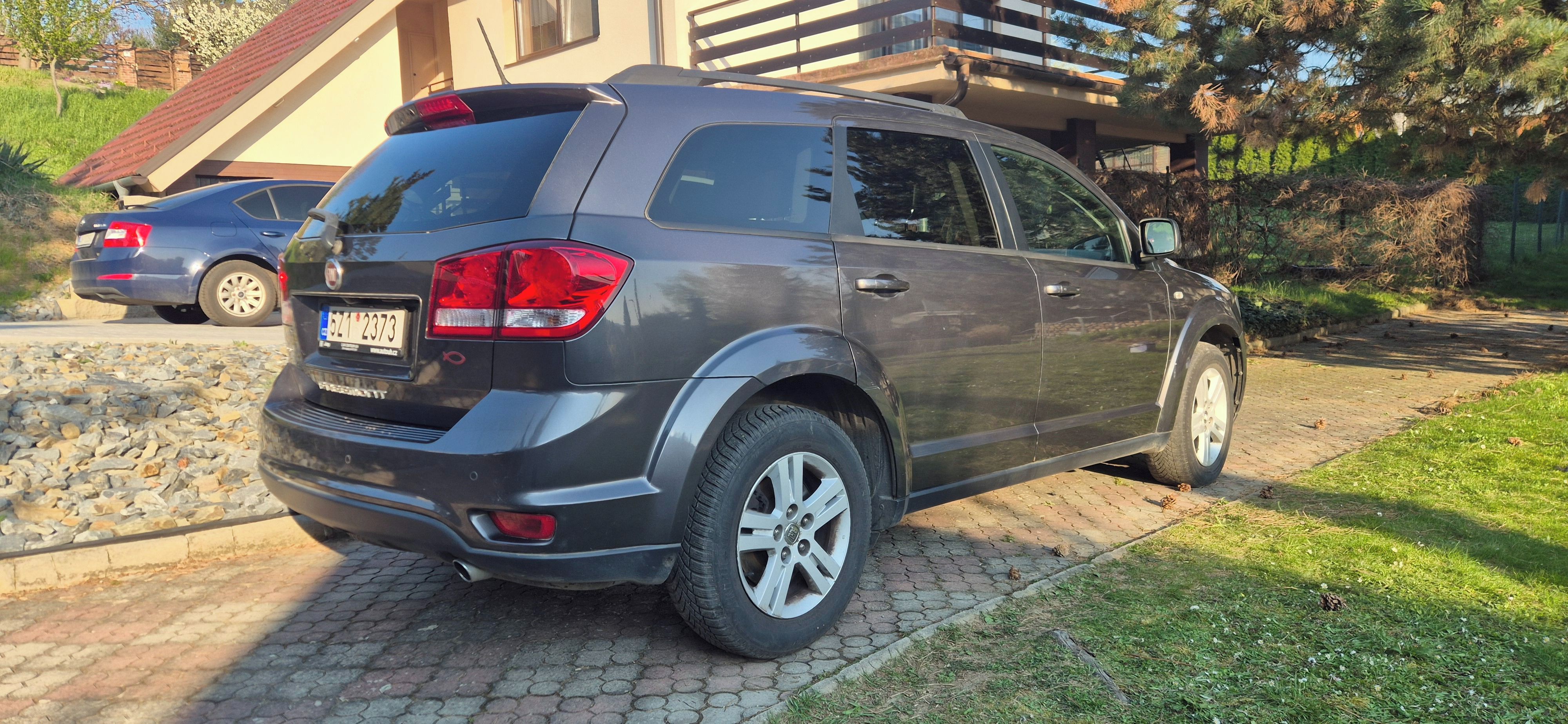 Fiat Freemont, diesel 4x4, AT6 nouzový režim - fotka 4