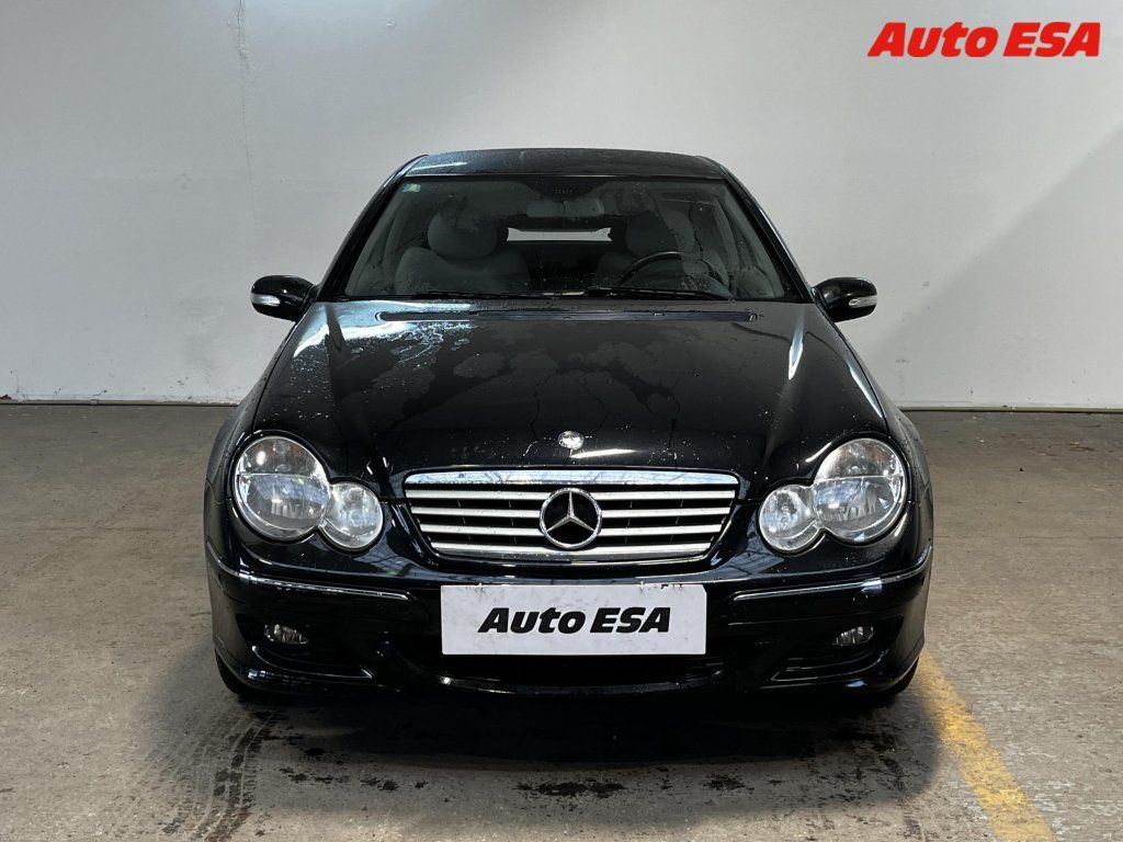Mercedes-Benz Třídy C, 2.5 V6 C230,Kůže - fotka 2