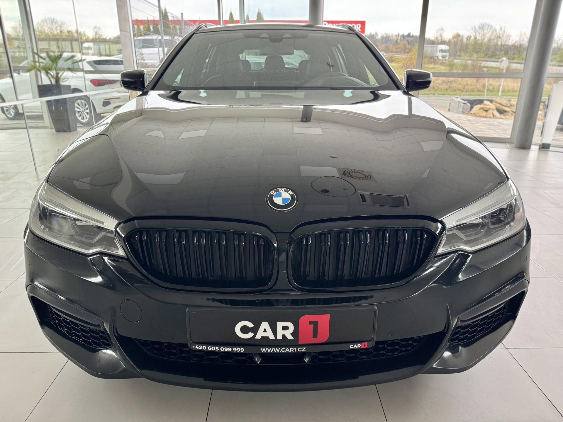 BMW Řada 5, 530i xDrive*M-SPORT*HeadUp*DPH - fotka 3