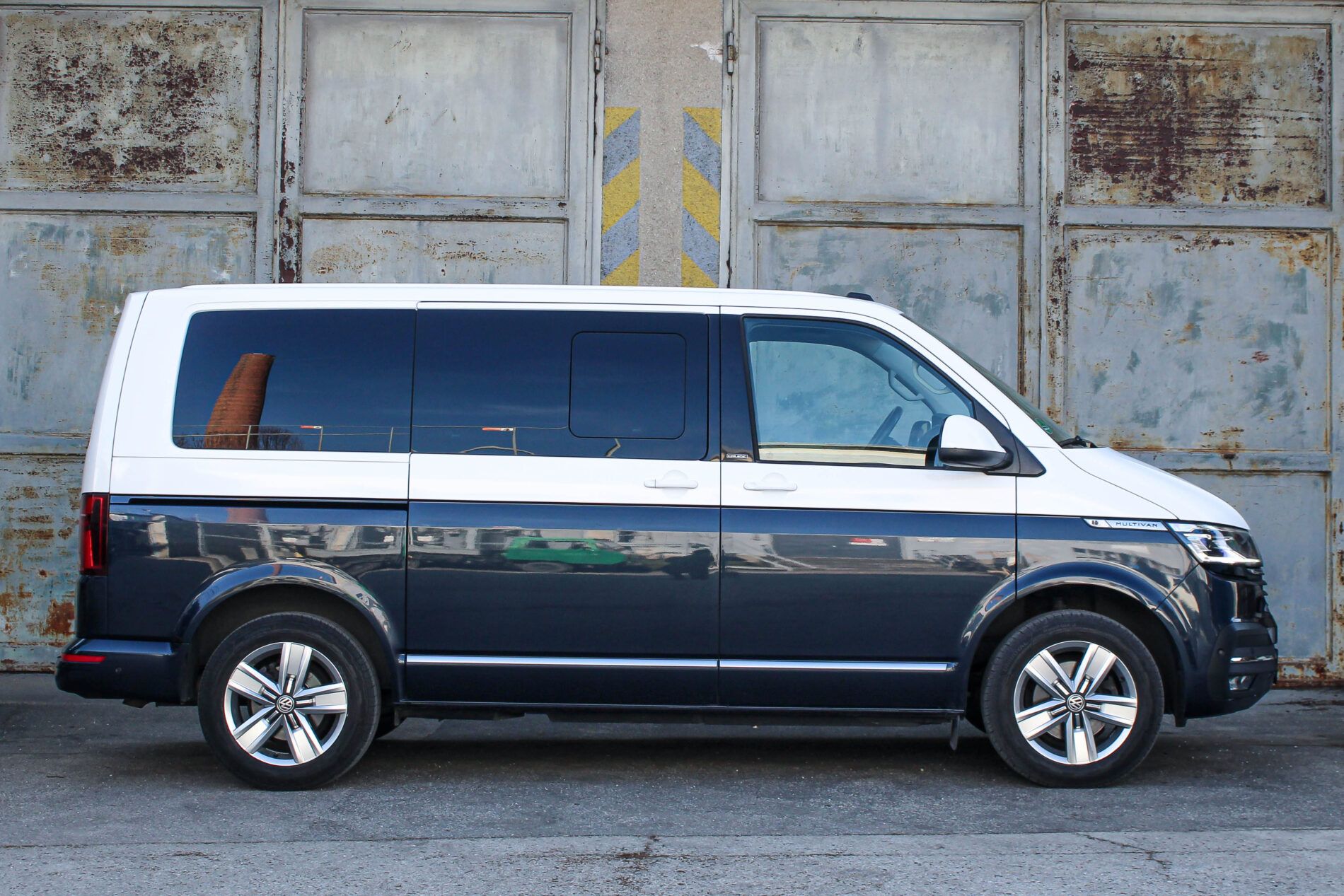 Volkswagen Multivan - fotka 4