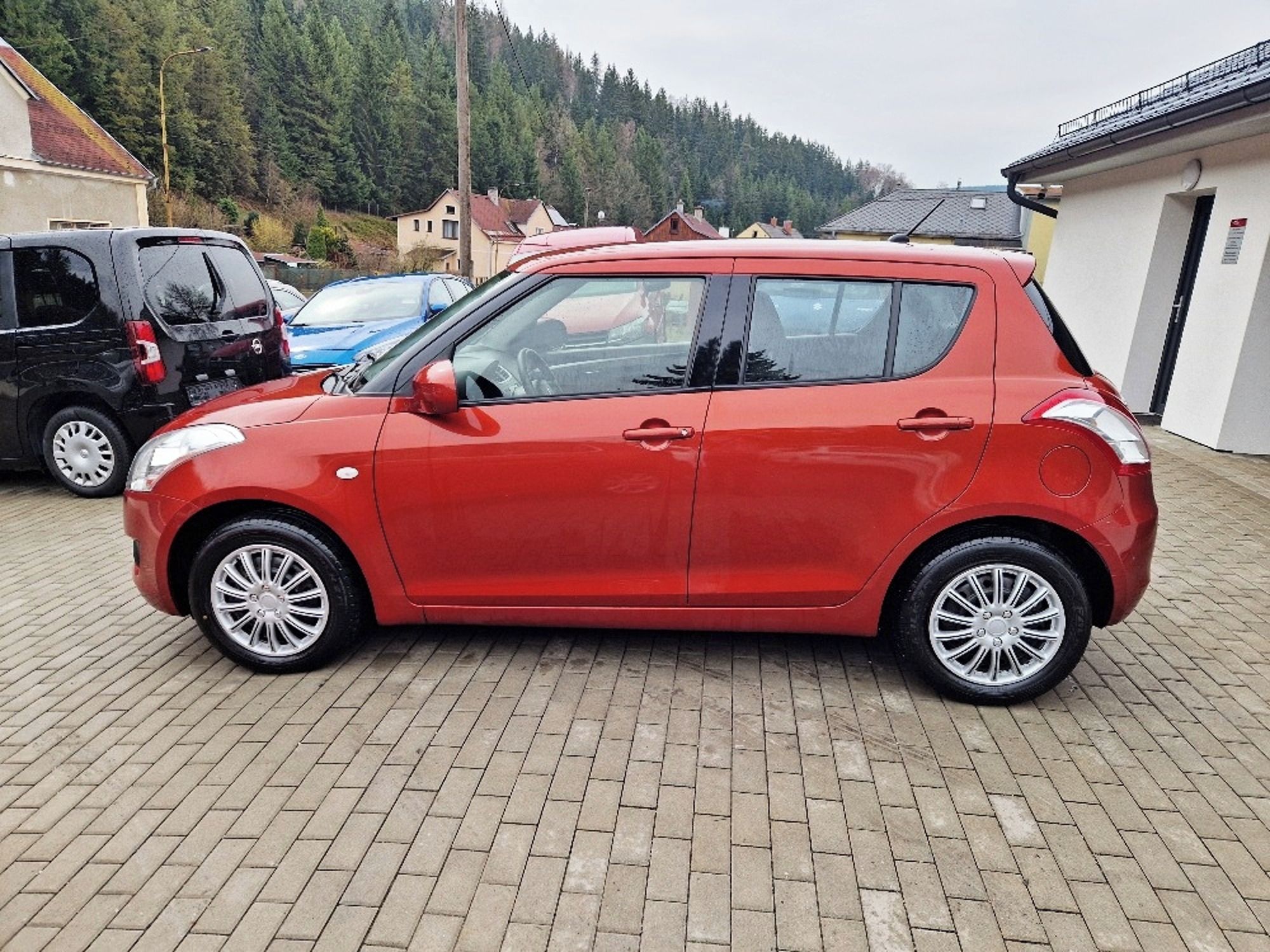 Suzuki Swift, 1.2i (69 kW), 4x4, plný servis - fotka 5