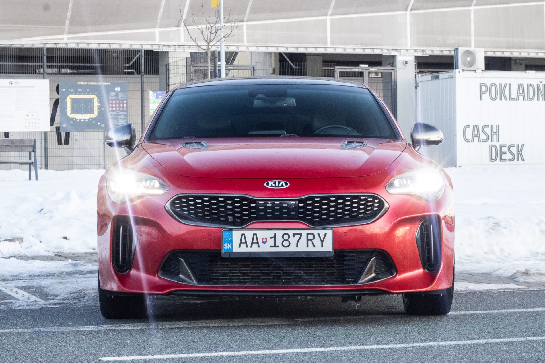 Kia Stinger - fotka 2