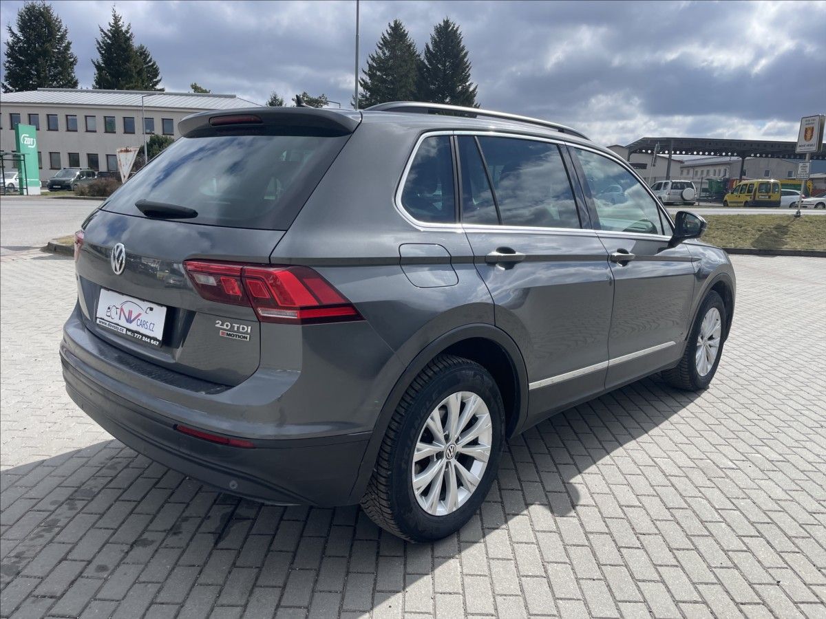 Volkswagen Tiguan, 2,0 TDi 110kw DSG 4-matic bez - fotka 4