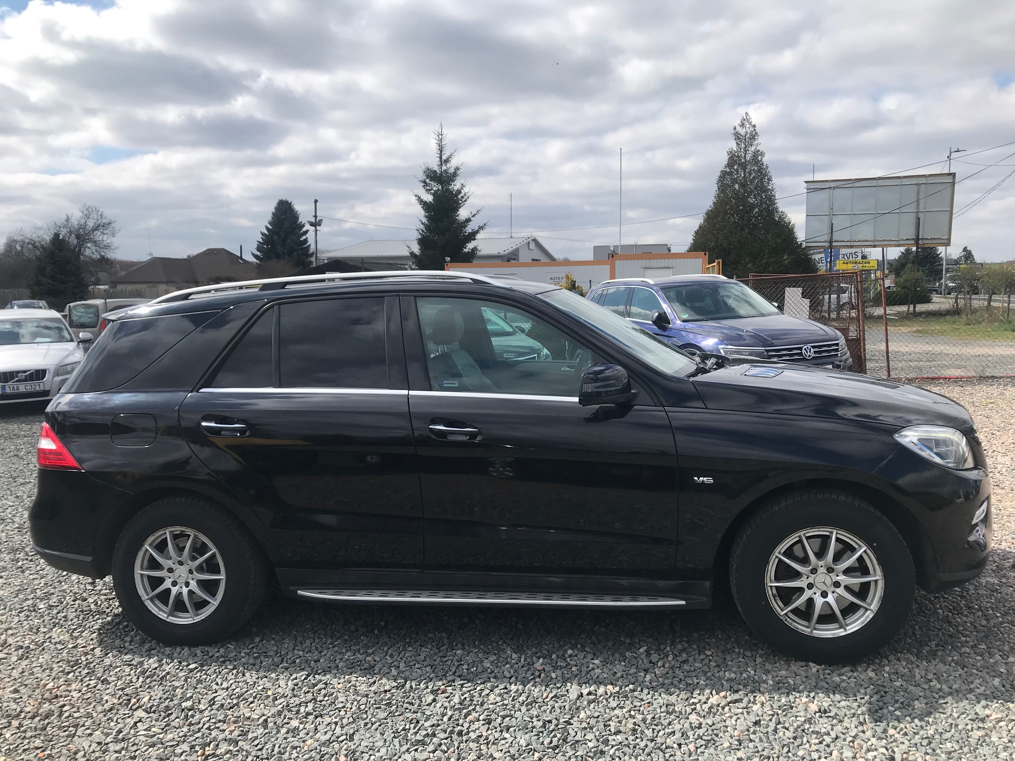 Mercedes-Benz ML, 350 CDI 190 KW,AMG,PORUCHA !!! - fotka 5