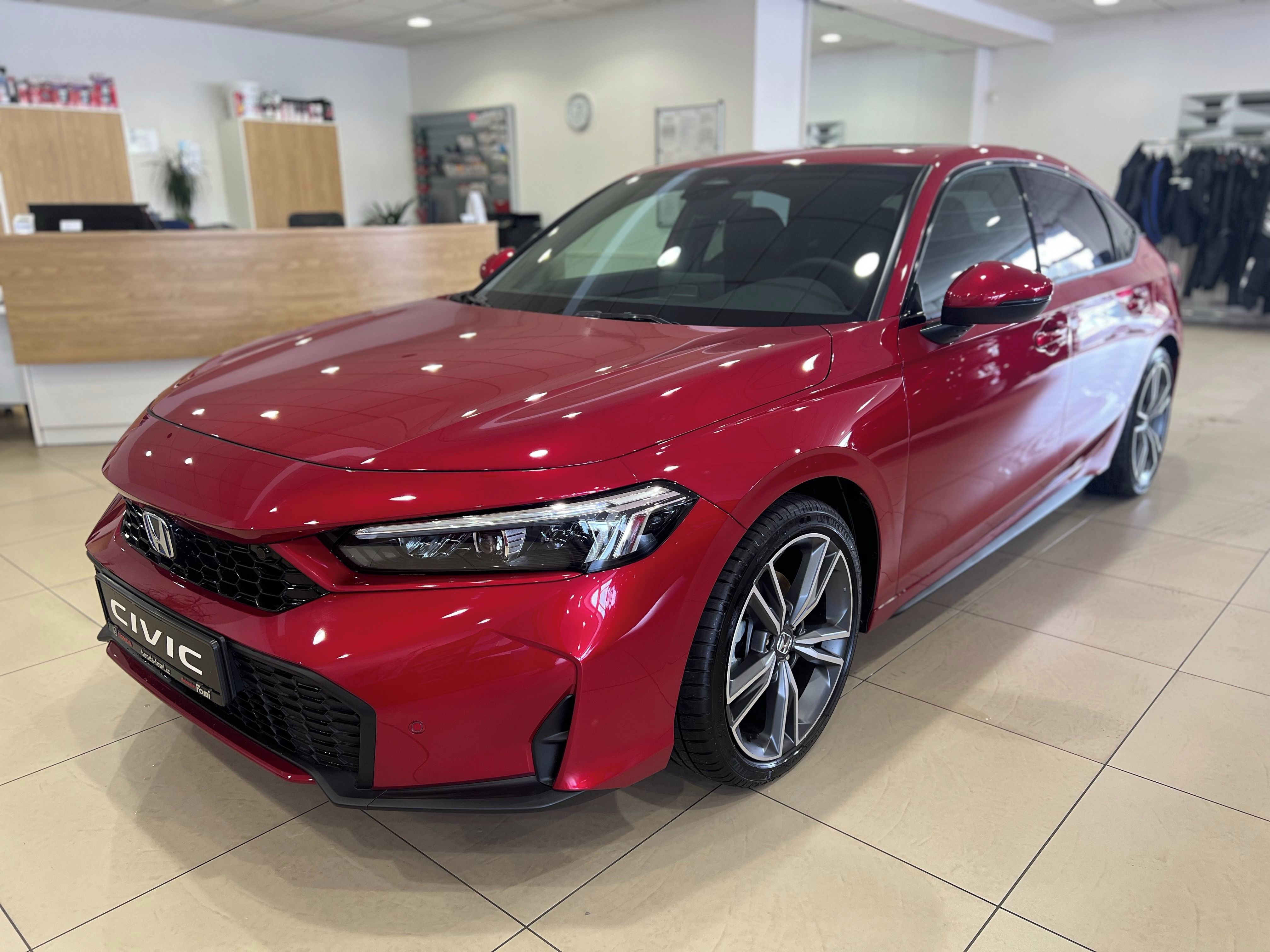 Honda Civic, 2,0 e:HEV Advance - fotka 6