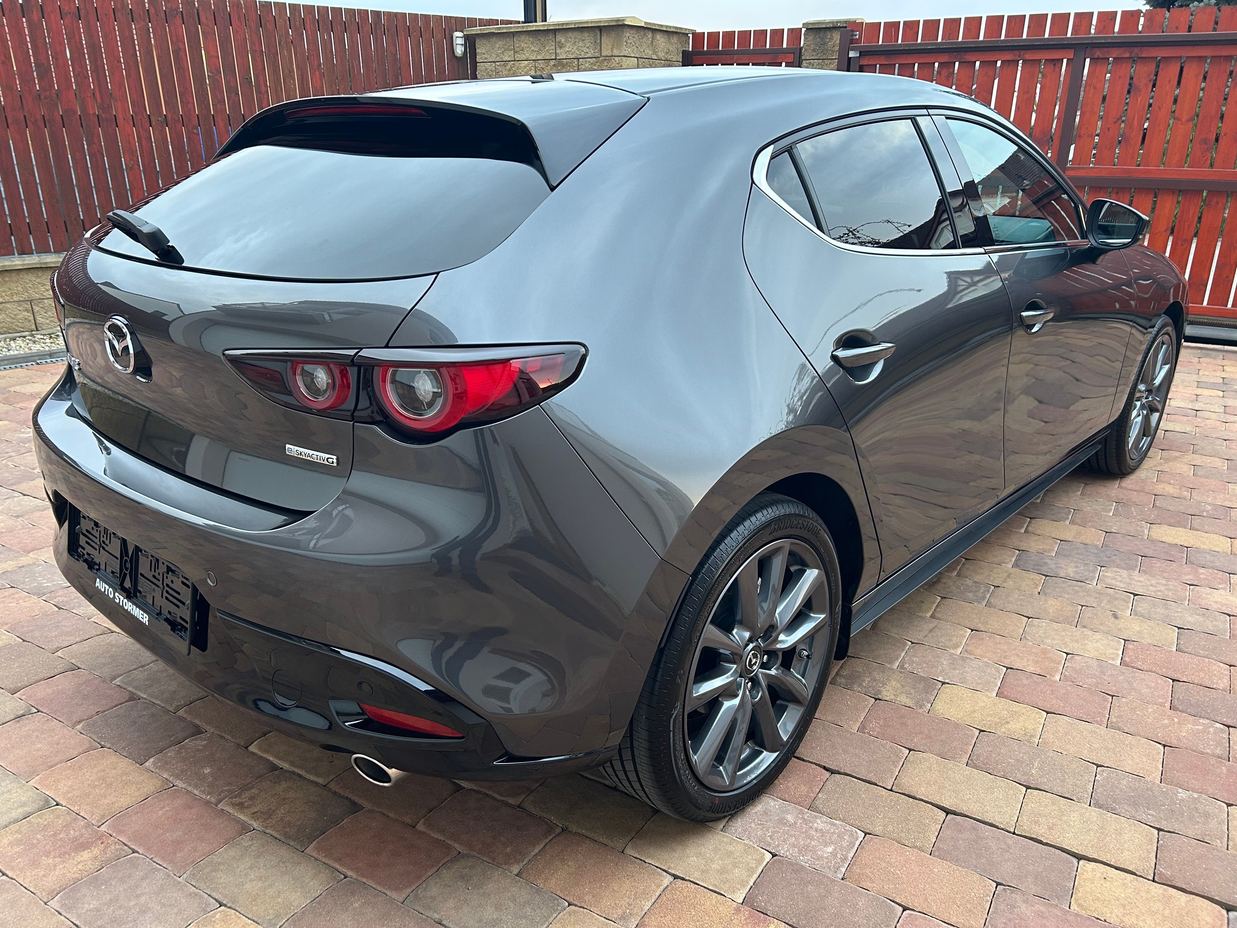 Mazda 3, 2.0 e-SKYACTIV-G122 EXCLUSIVE - fotka 5