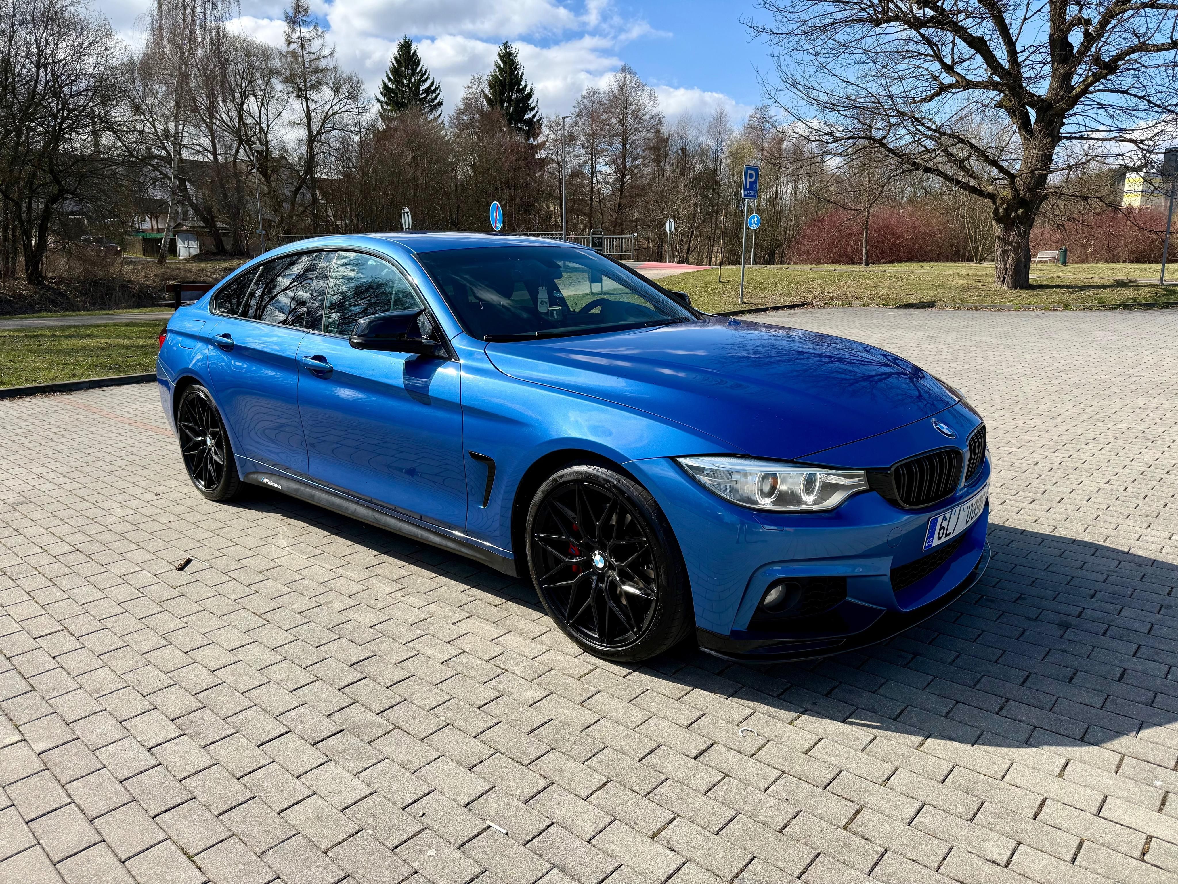 BMW Řada 4, 435i - fotka 3