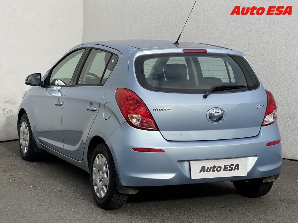 Hyundai i20, 1.2 i,ČR,AC,+kola - fotka 6