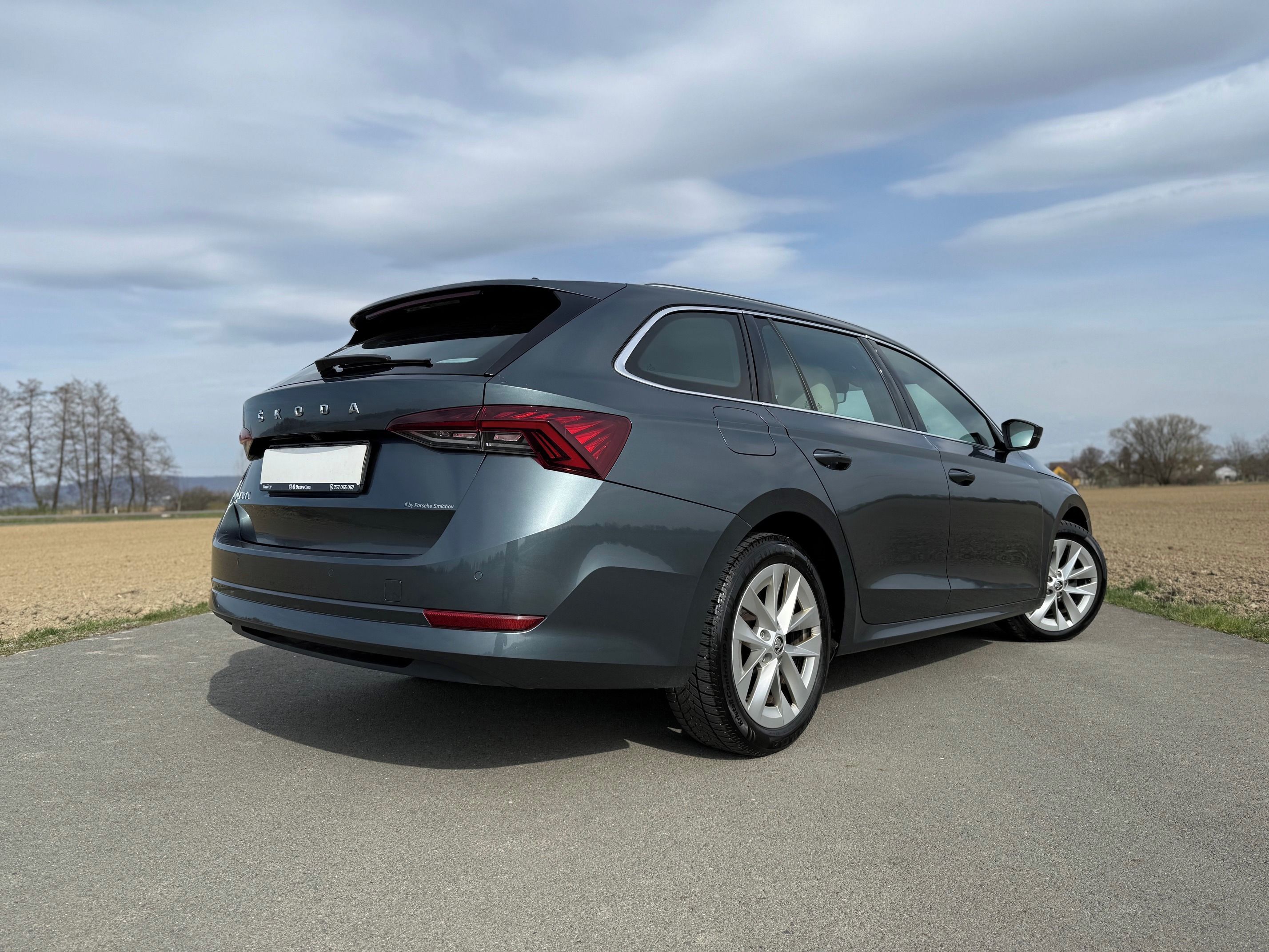 Škoda Octavia, Combi 2.0TDI 110kW DSG STYLE+ - fotka 3