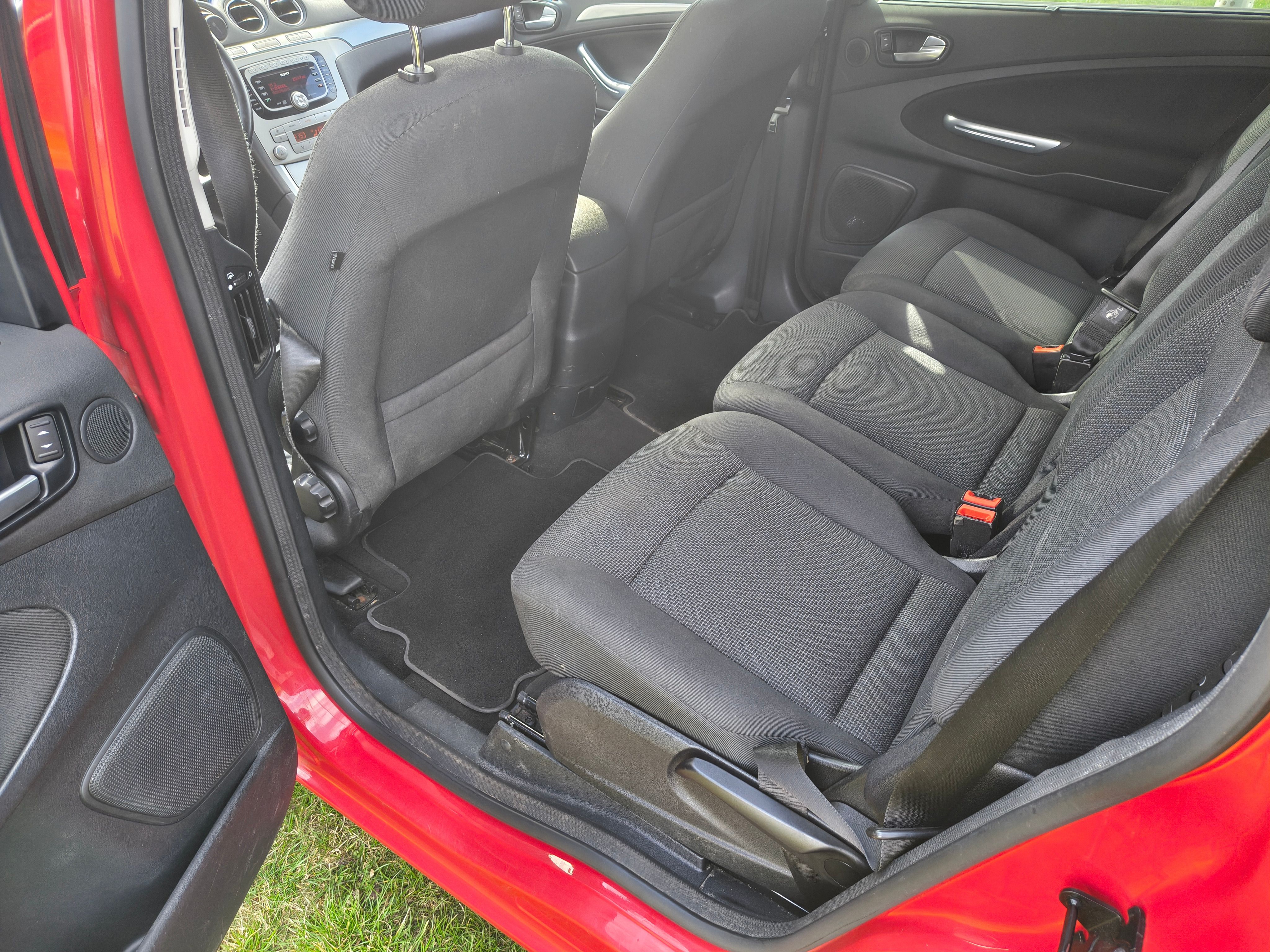 Ford S-MAX, 2.2 TDCI 129kW, servis 3/2026 - fotka 6