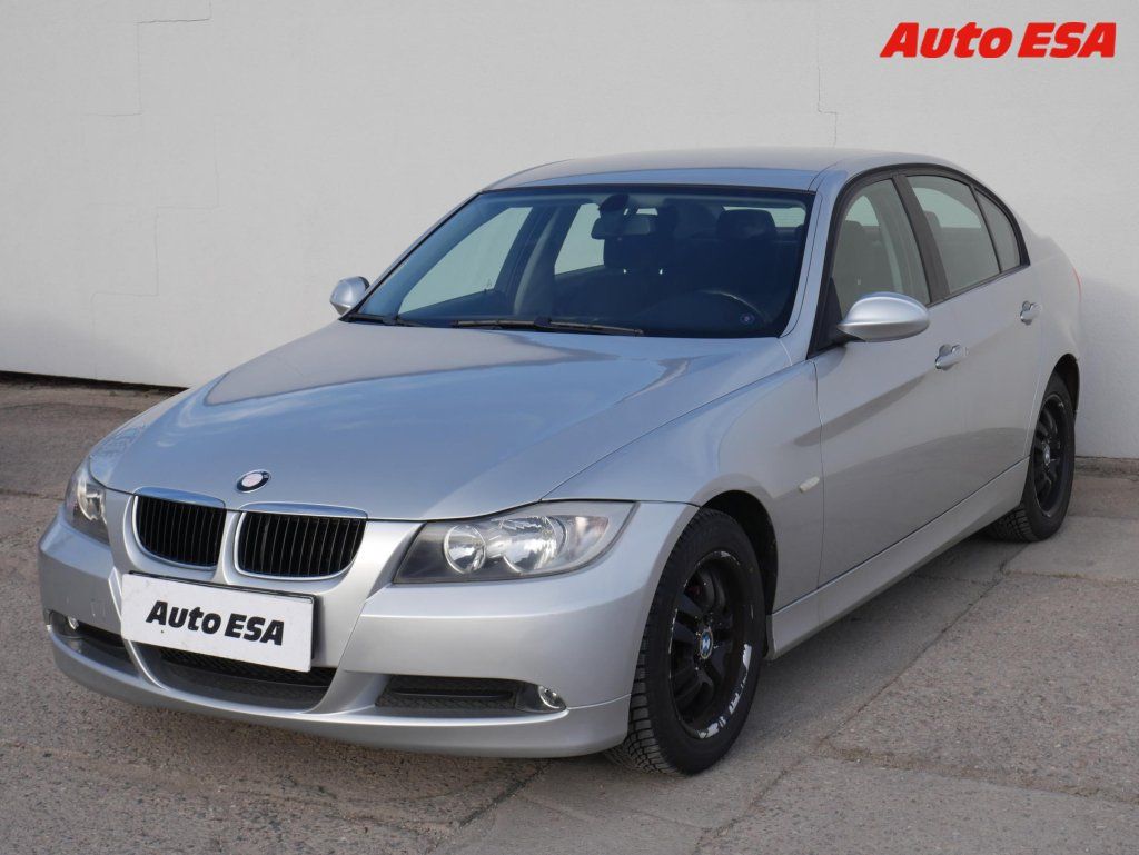 BMW Řada 3, 2.0i 318i,autoAC - fotka 3
