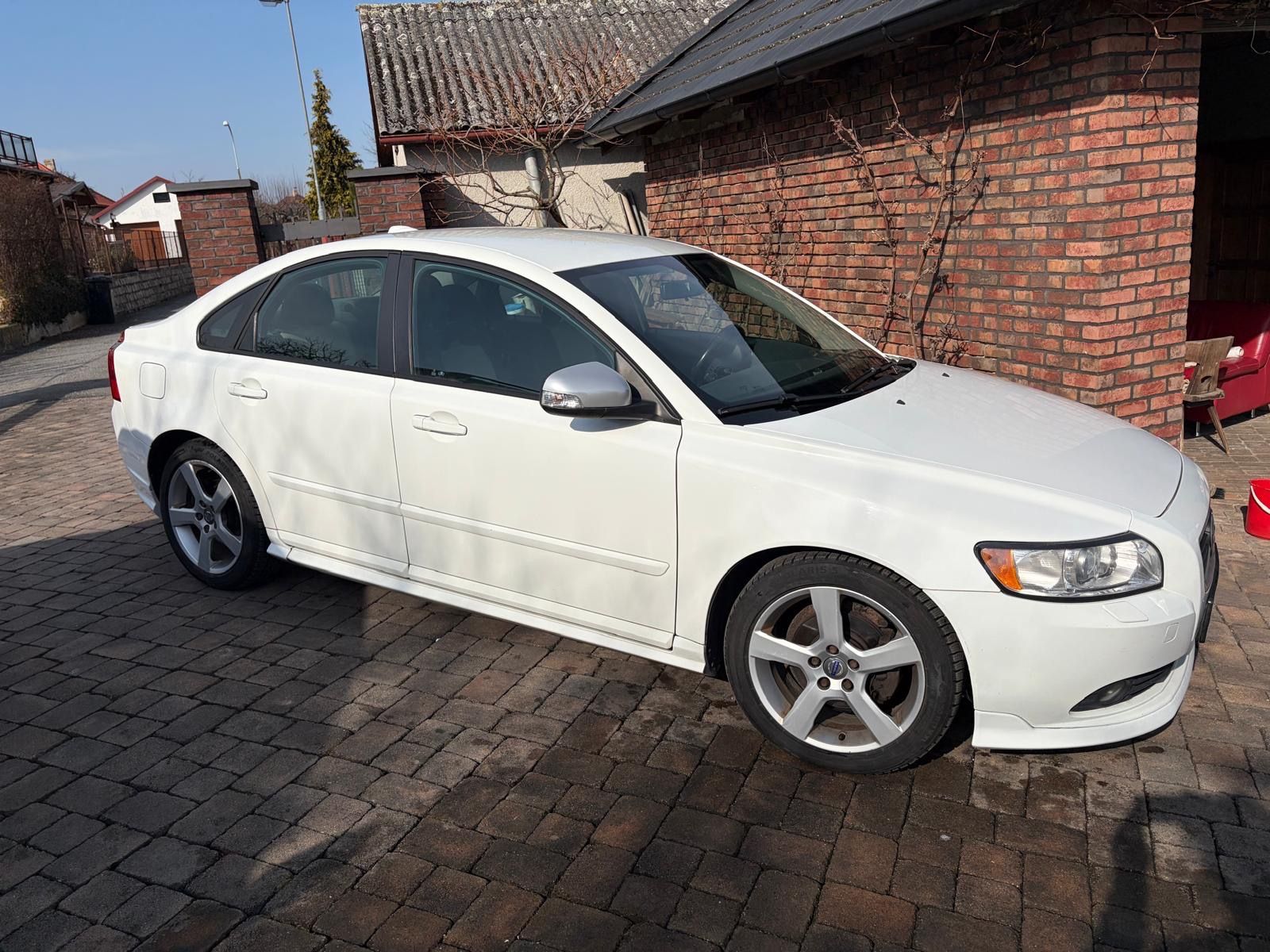 Volvo S40, 1.6 Diesel - Servisováno - fotka 2