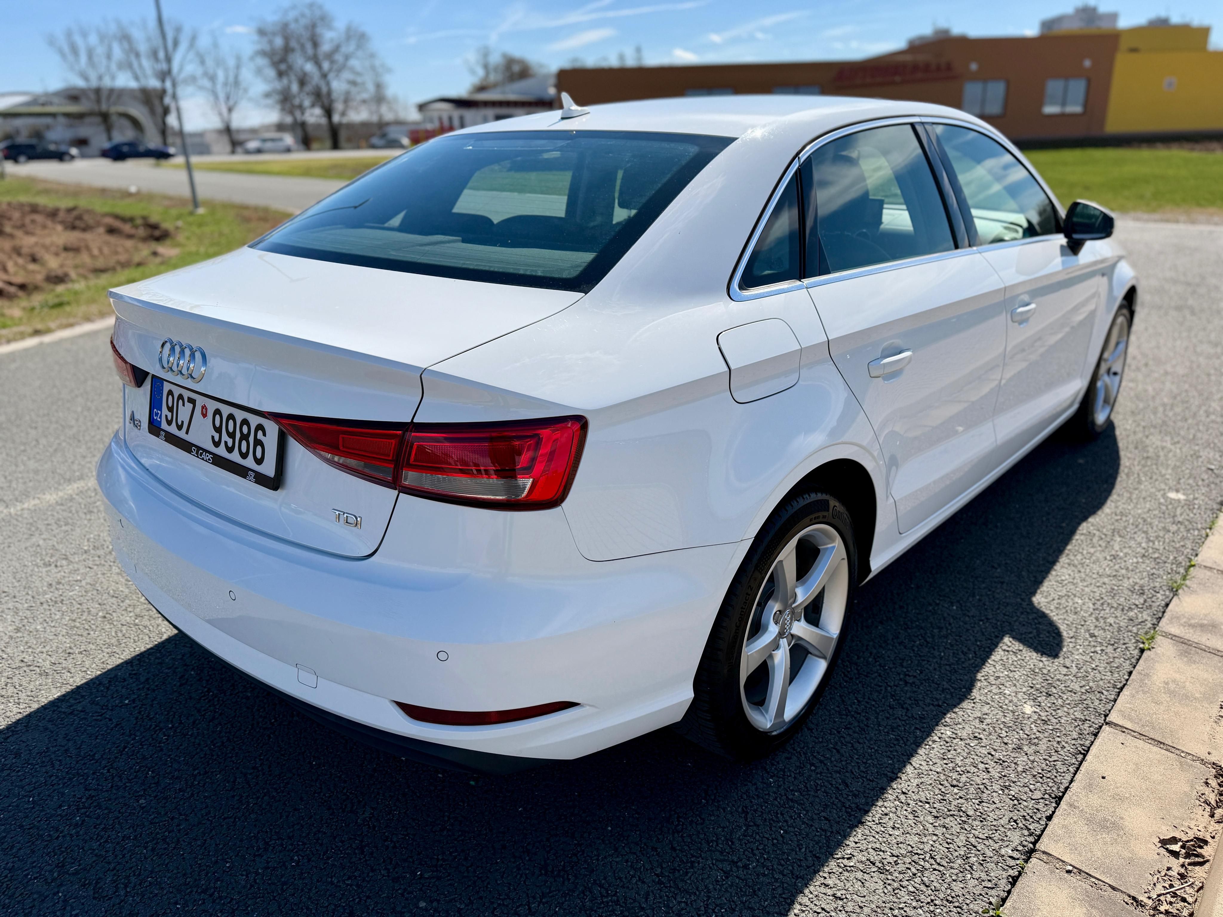Audi A3, 1.6 TDI S-LINE NAVIGACE TAŽNÉ - fotka 5
