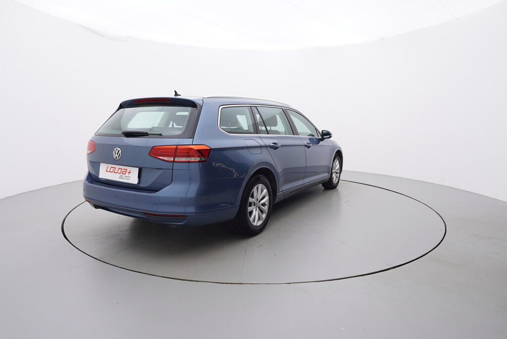 Volkswagen Passat Variant, Comfortline 2.0 TDI 110 kW - fotka 5