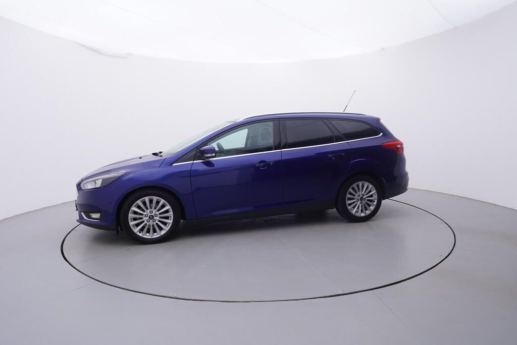Ford Focus, Titanium 1.0 92 kW - fotka 2