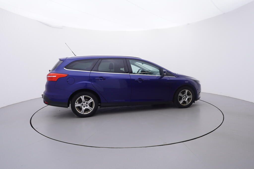 Ford Focus, Titanium 2.0 110 kW - fotka 6