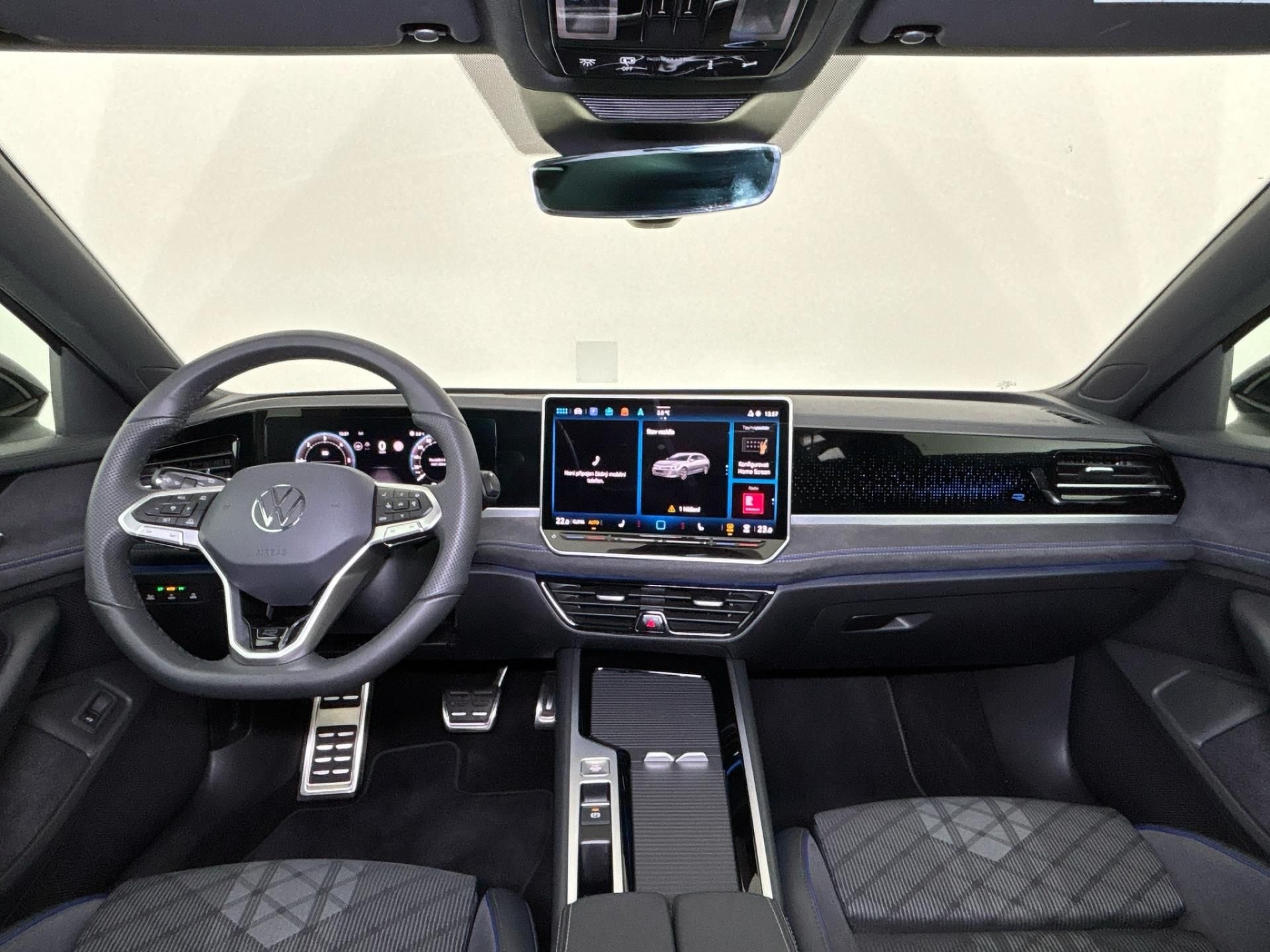 Volkswagen Passat, 2.0 TDI DSG / 110 kW R-Line Pe - fotka 5