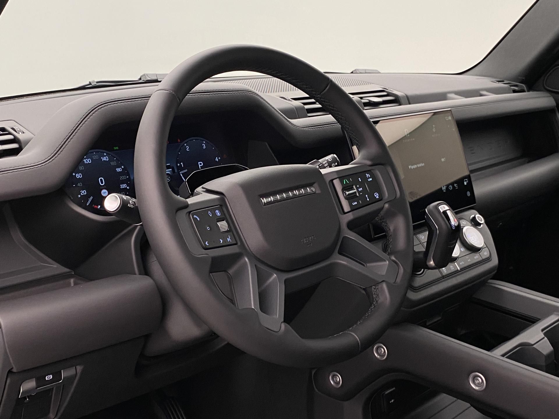 Land Rover Defender, 110 D350 X-Dynamic HSE - fotka 4