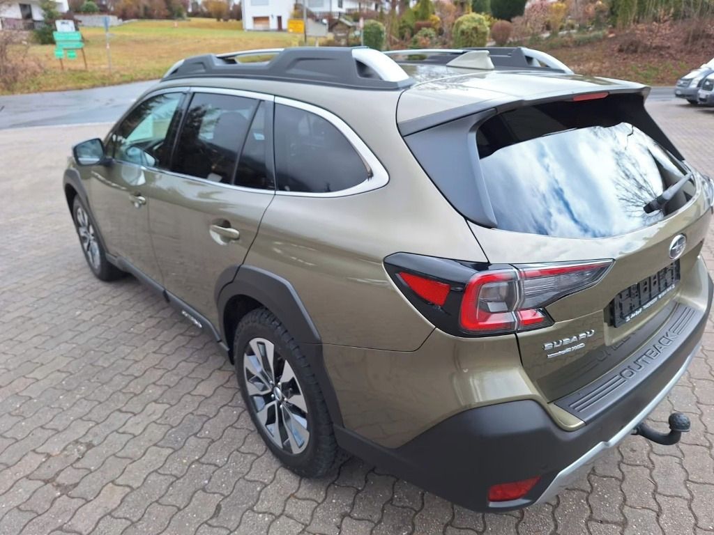 Subaru Outback, 2.5i Platinum Lineartronic - fotka 2