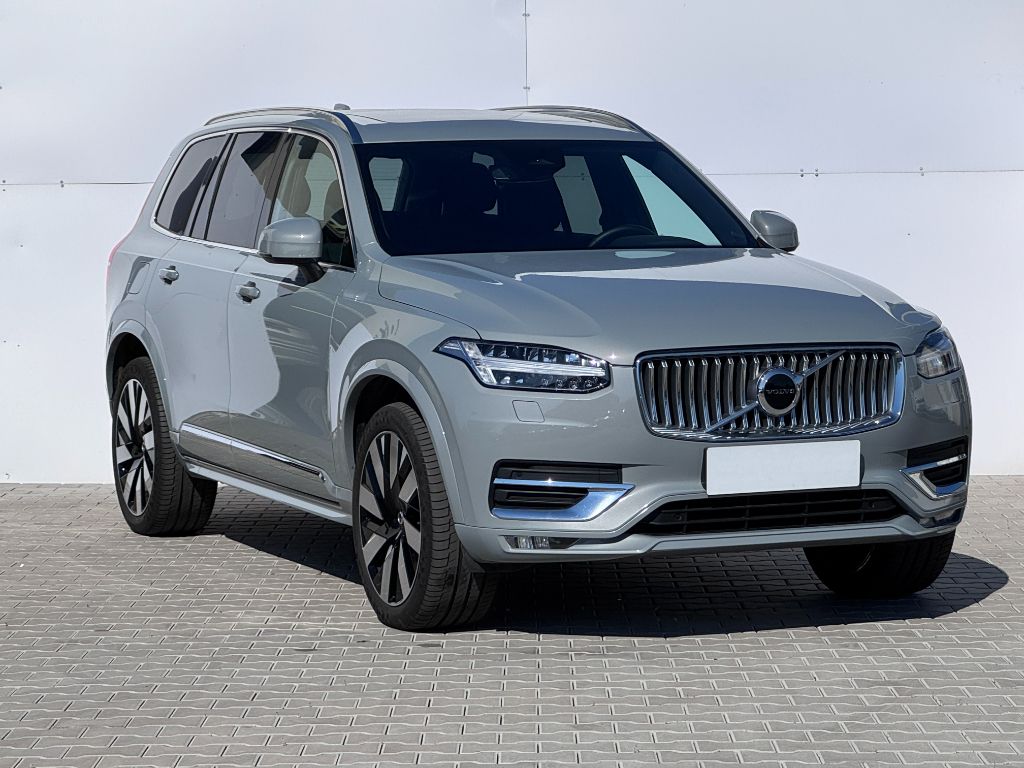 Volvo XC90, Plus Bright B5 AWD 173kW - fotka 4